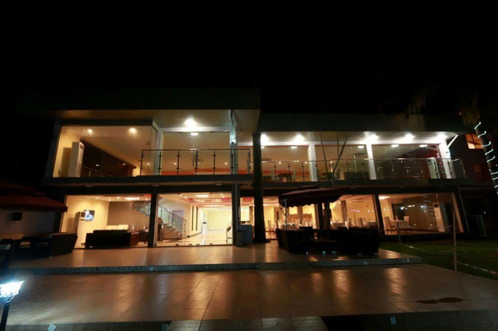 Tivoli Hotel Seafront Ikoyi Aliayabiagba Exterior foto